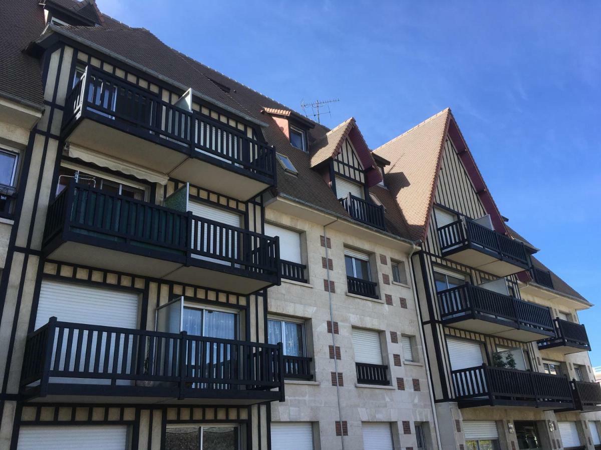 L'Atelier Des Planches Apartment Deauville Bagian luar foto